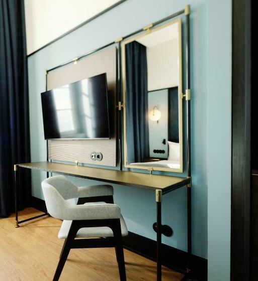 غرفة قياسية مطلّة علي النهر, The Editory Riverside, Santa Apolonia