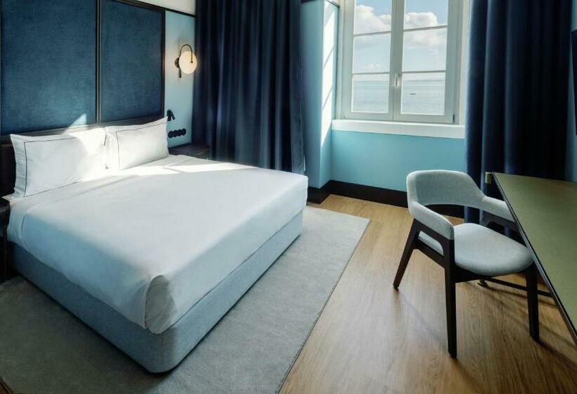 غرفة سوبيريور مطلّة علي النهر, The Editory Riverside, Santa Apolonia