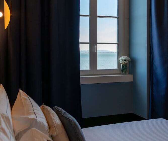 غرفة قياسية مطلّة علي النهر, The Editory Riverside, Santa Apolonia