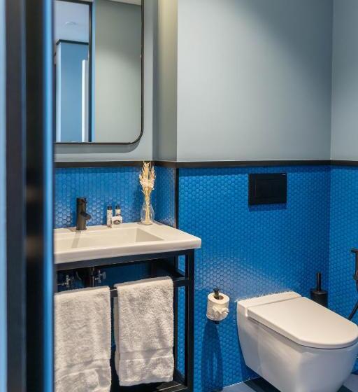 جناح جونيور ديلوكس, The Editory Riverside, Santa Apolonia