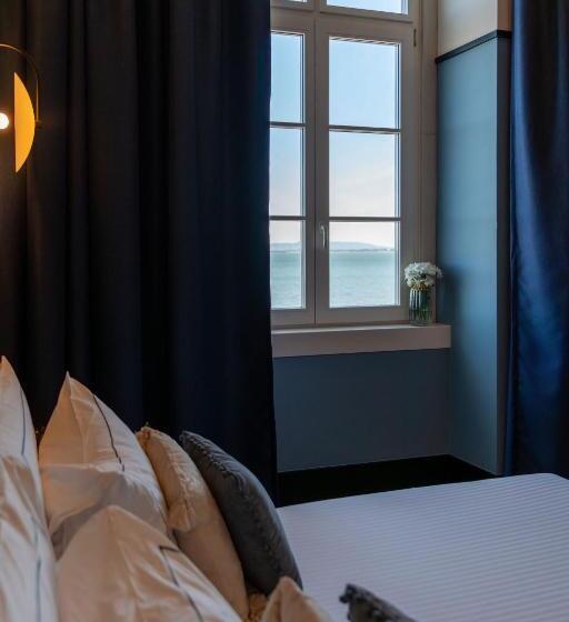 غرفة قياسية مطلّة علي النهر, The Editory Riverside, Santa Apolonia