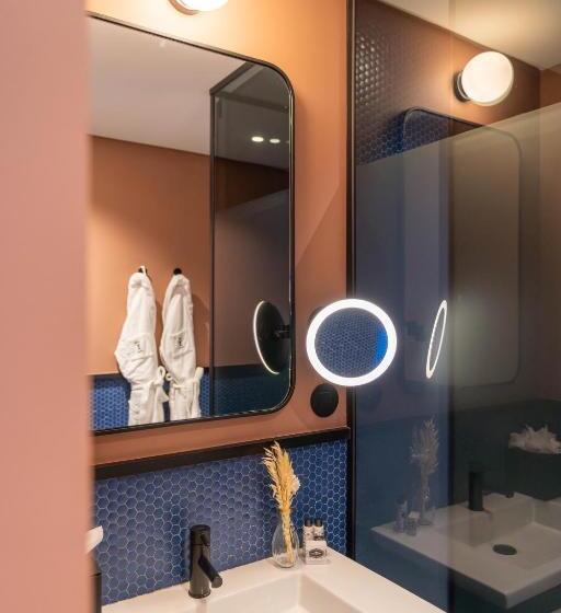 غرفة قياسية مطلّة علي النهر, The Editory Riverside, Santa Apolonia