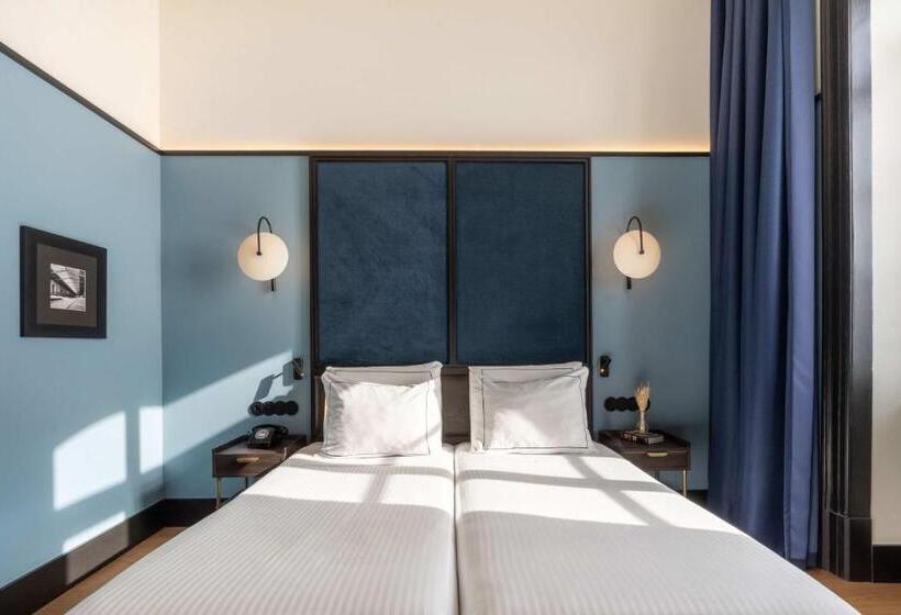 غرفة سوبيريور مطلّة علي النهر, The Editory Riverside, Santa Apolonia