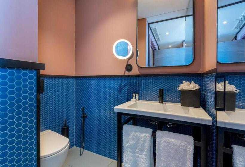 غرفة قياسية مطلّة علي النهر, The Editory Riverside, Santa Apolonia