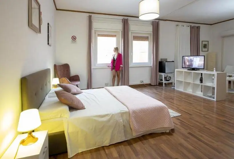 سوییت جونیور, Doctor House Standard, Suites & Luxury Rooms