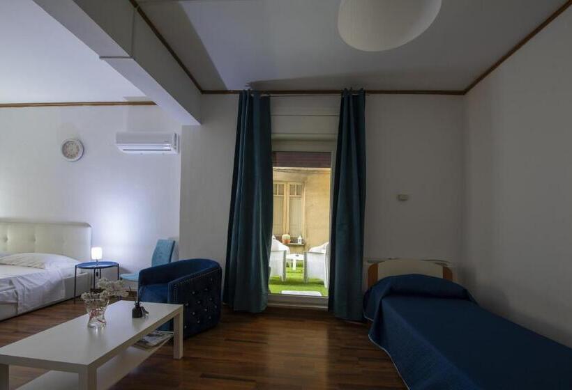 带露台的套间, Doctor House Standard, Suites & Luxury Rooms