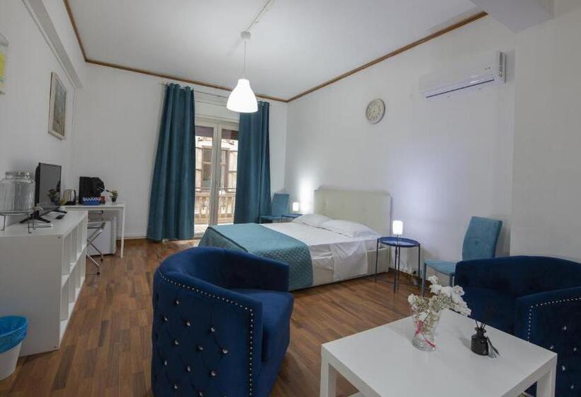 带露台的套间, Doctor House Standard, Suites & Luxury Rooms