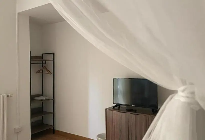 اتاق استاندارد با وان آب گرم, Doctor House Standard, Suites & Luxury Rooms