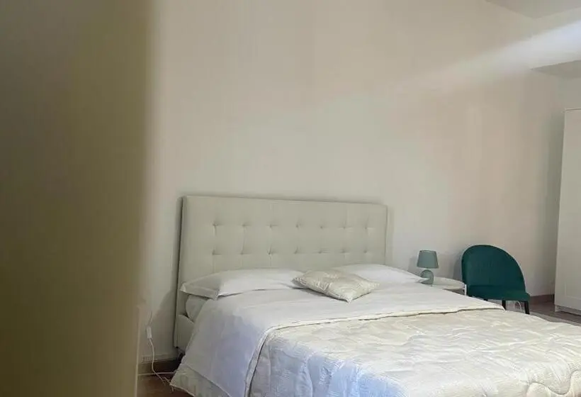 اتاق استاندارد با چشم‌انداز کوهستان, Doctor House Standard, Suites & Luxury Rooms