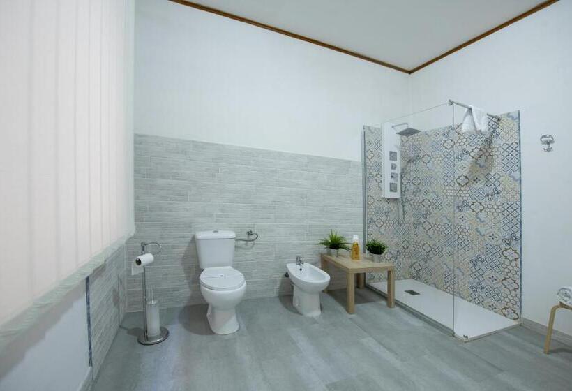 带露台的套间, Doctor House Standard, Suites & Luxury Rooms