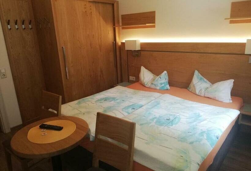 חדר סטנדרט עם מרפסת, Haus Alpenheim