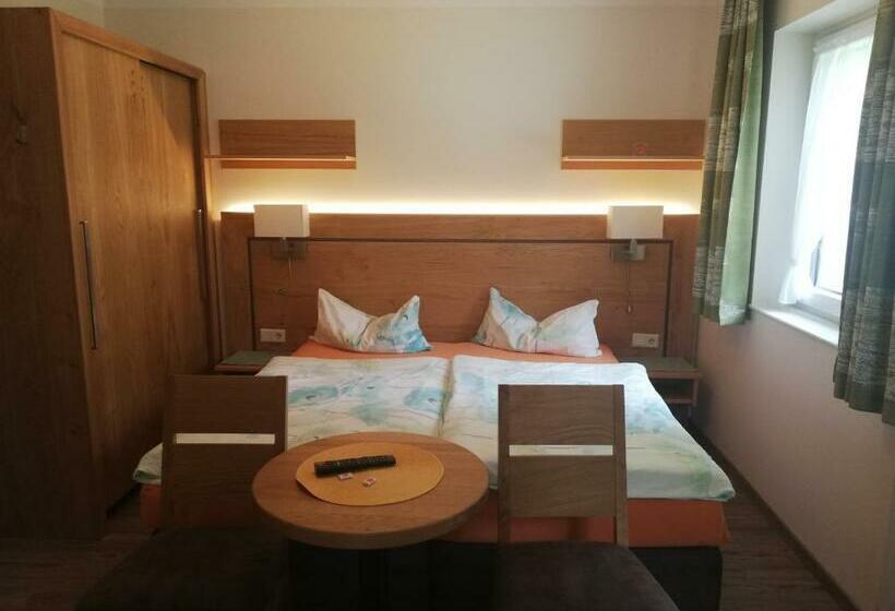 חדר סטנדרט עם מרפסת, Haus Alpenheim