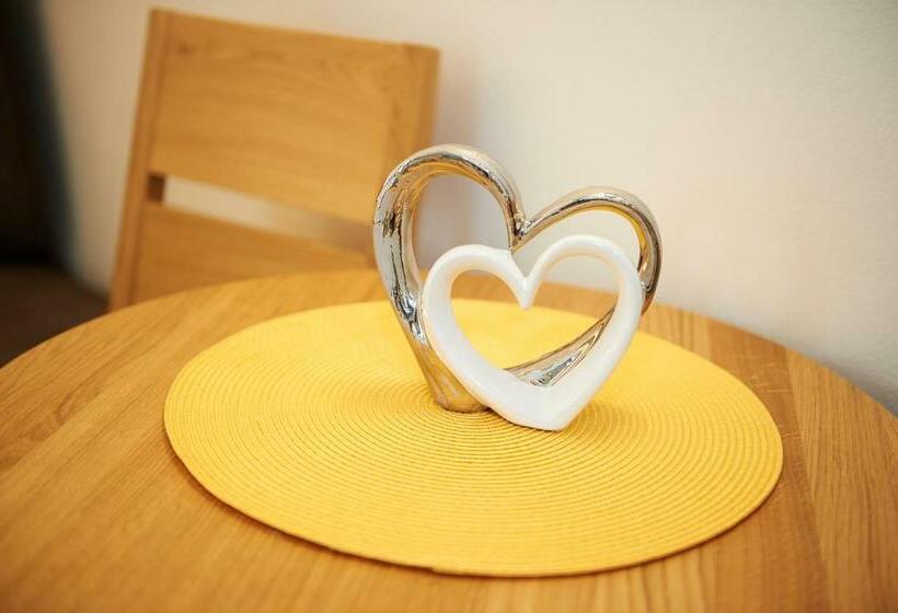 חדר סטנדרט לשלושה עם מרפסת, Haus Alpenheim