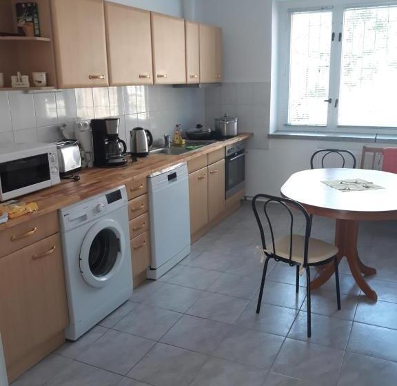 חדר סטנדרט חדר אמבטיה משותף, Lucky Hostel