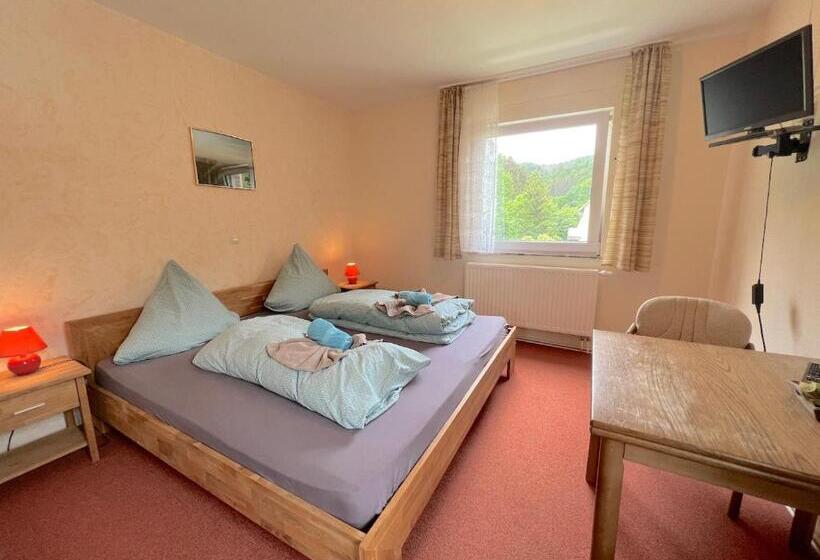 スタンダードルーム, Vor Lauter Bäumen B&b