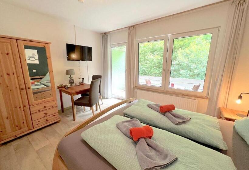 バルコニー付きスタンダードルーム, Vor Lauter Bäumen B&b