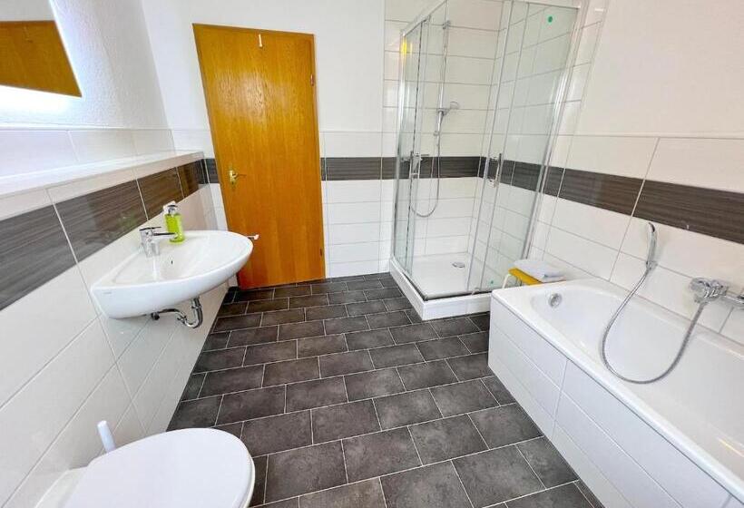 バルコニー付きスタンダードステューディオ, Vor Lauter Bäumen B&b