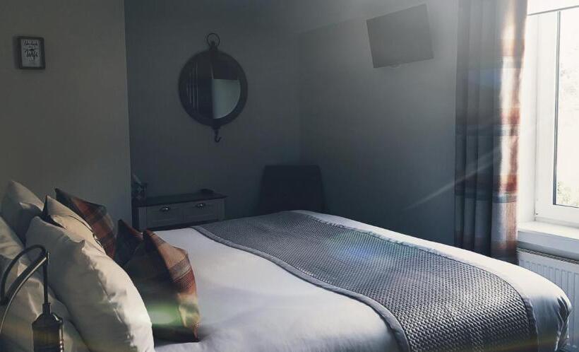 Люкс Кровать Кинг, Airanloch, Loch Ness, Adult Only