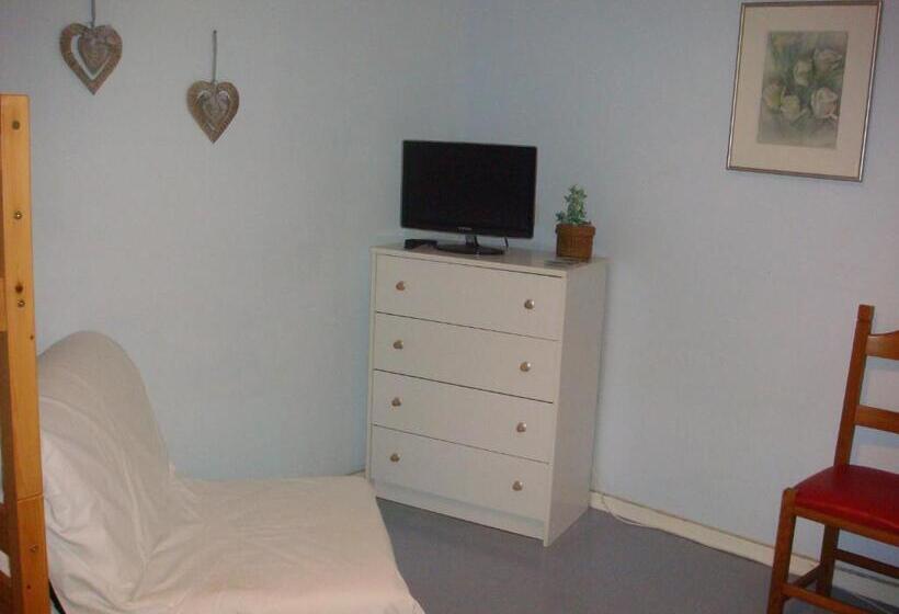 Семейный Номер, Gite De Pontgibaud