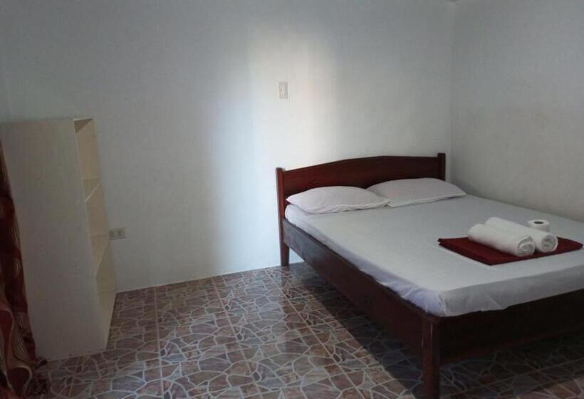 اتاق اکونومی, Nine Clouds Homestyle Accommodation