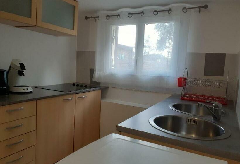 Дом 2 Спальни, Hotes Octon