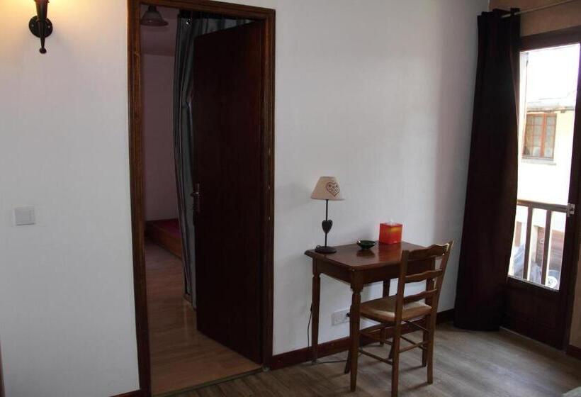 جناح عائلي, Maison De Marie