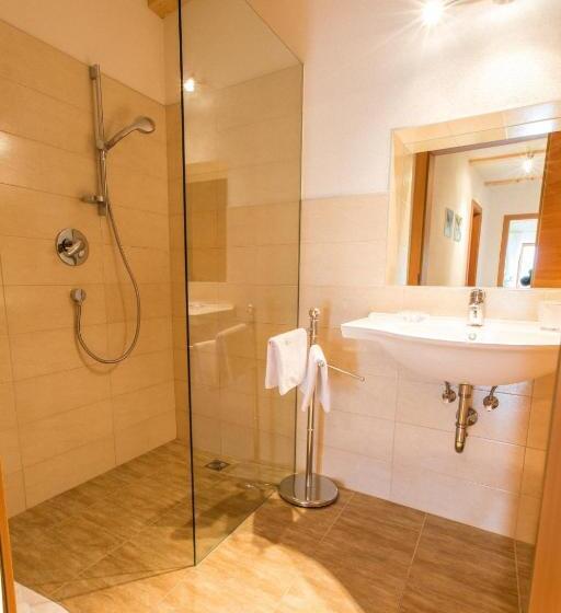 침실 1개 발코니 아파트, Morigglhof