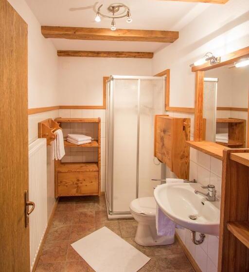 דירת חדר בקומת קרקע, Mutznhof