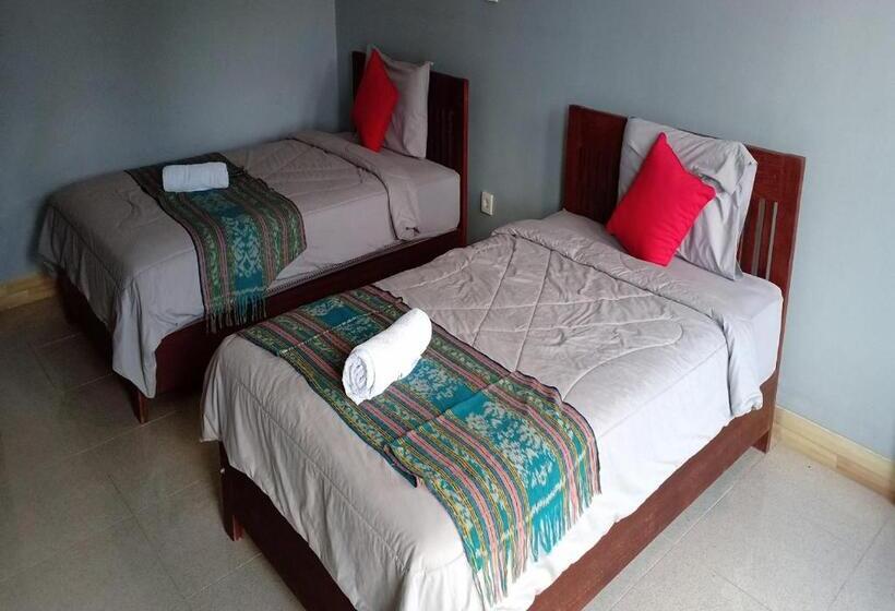 חדר דלוקס נוף לים, Ridho Malik