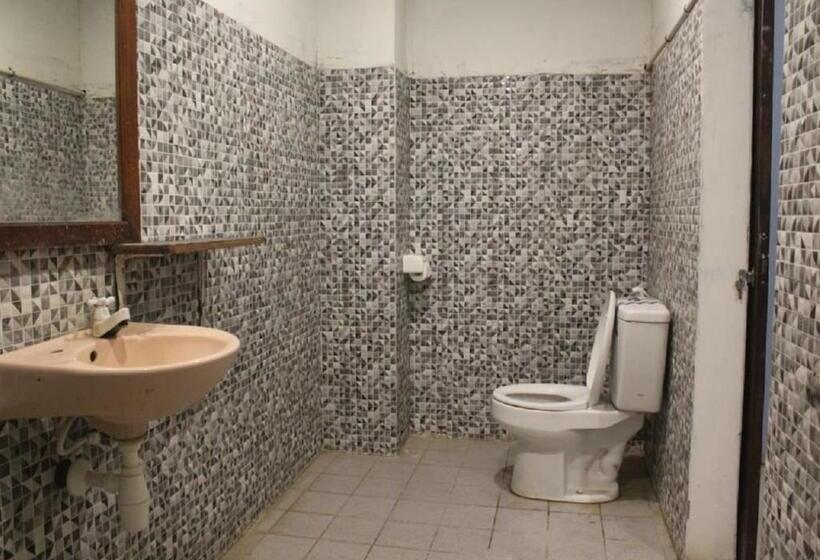 סוויטה אקזקיוטיב, Ridho Malik