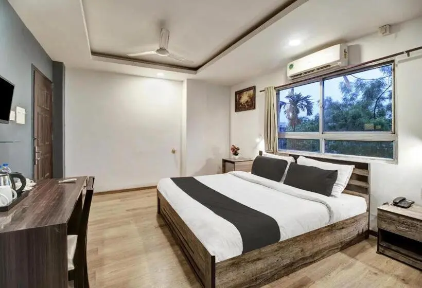 スタンダードルーム, Super Townhouse Hatigaon Near Medicity