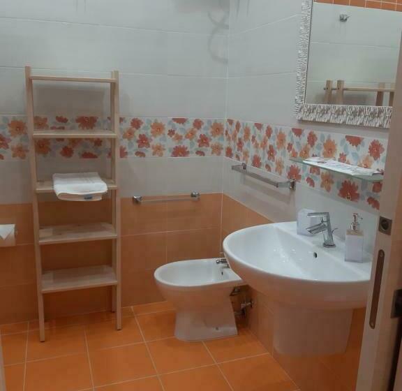 غرفة قياسية رباعية مطلة على الحديقة, La Dimora Di Vituccio B&b