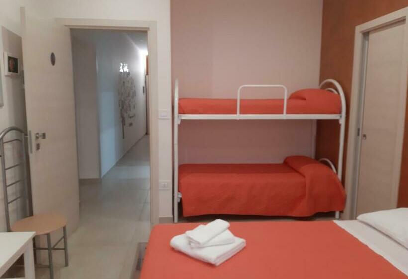 غرفة قياسية رباعية مطلة على الحديقة, La Dimora Di Vituccio B&b