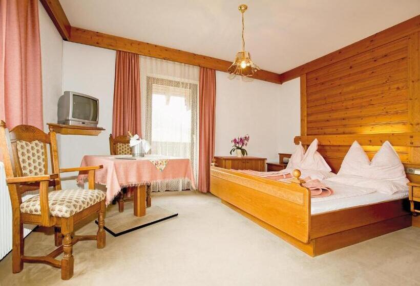 标准间, Bruckerhof