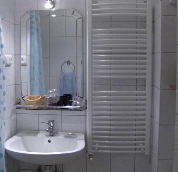 Standardrum, Csapd Le Csacsi Vendégház