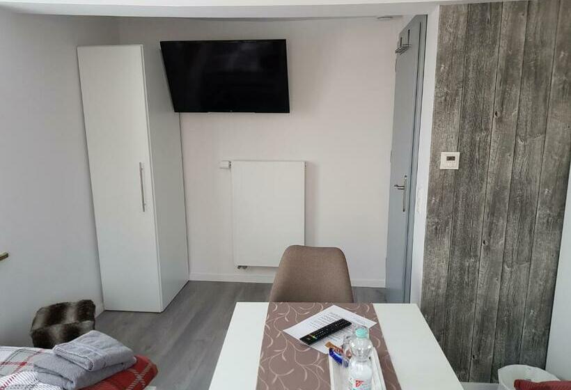 غرفة قياسية, Herberge Lurenbach