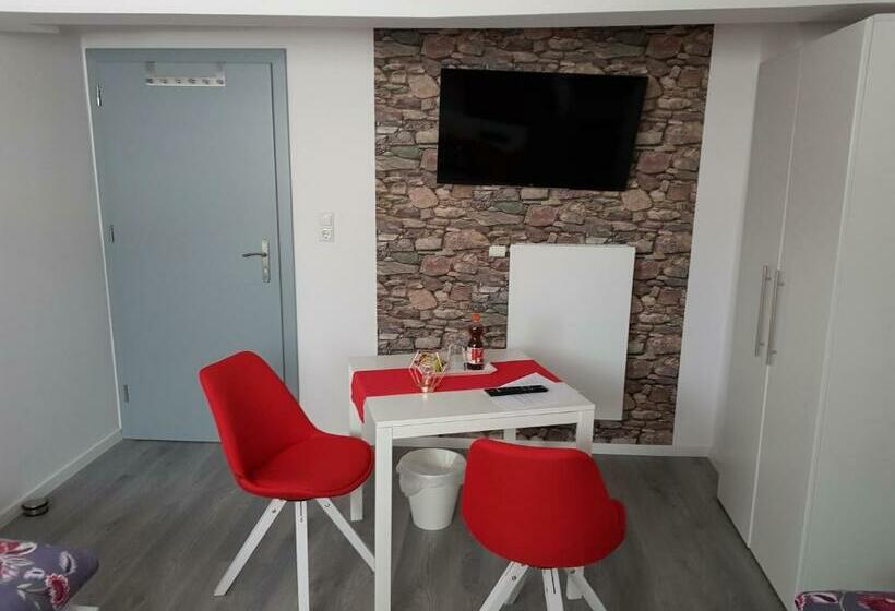 غرفة قياسية, Herberge Lurenbach