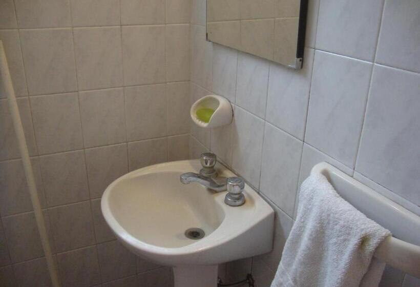 חדר סטנדרט לשלושה, Hospedaje Acacia