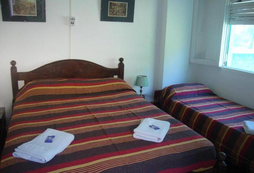 חדר סטנדרט לשלושה, Hospedaje Acacia