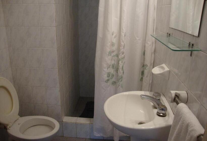 חדר בסיסי לשלושה, Hospedaje Acacia