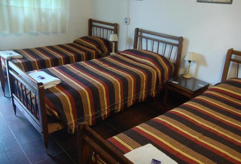 חדר קלאסי לשלושה, Hospedaje Acacia
