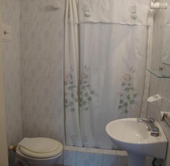 חדר אקונומי, Hospedaje Acacia