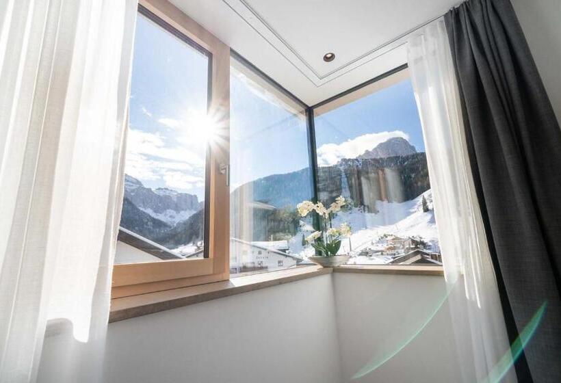 شقة غرفتين, Villa David Dolomites