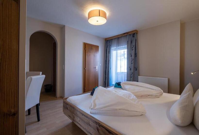 Standardrum, Pension Garni Hochmoos