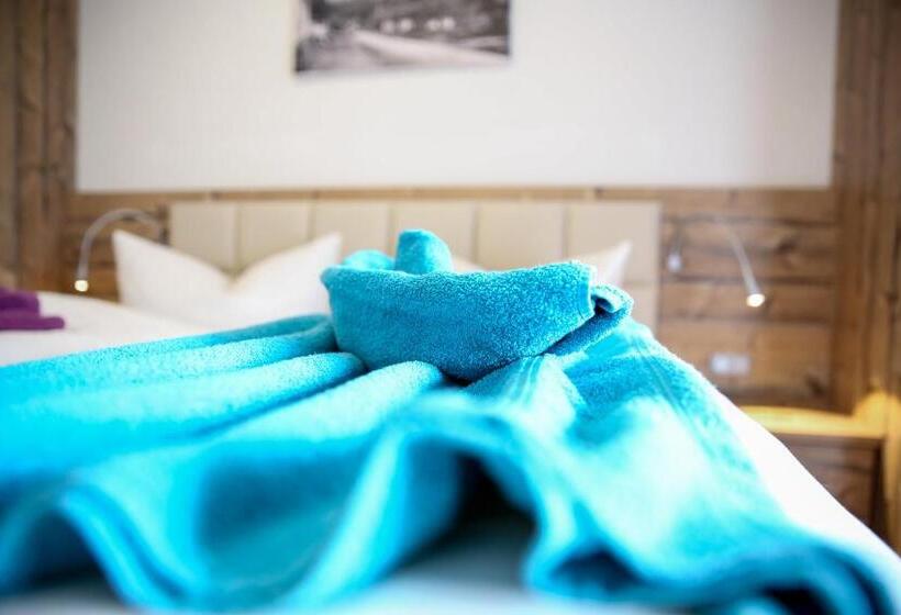 Fyrbädds Standardrum, Pension Garni Hochmoos