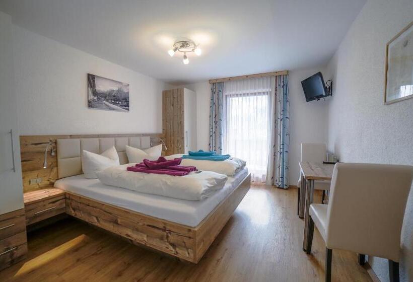 Fyrbädds Standardrum, Pension Garni Hochmoos