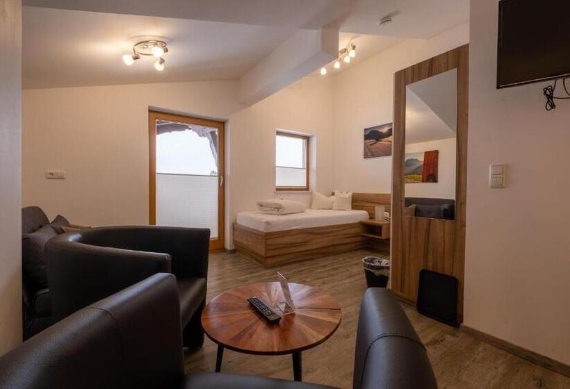 Deluxe Trippelrum, Pension Garni Hochmoos