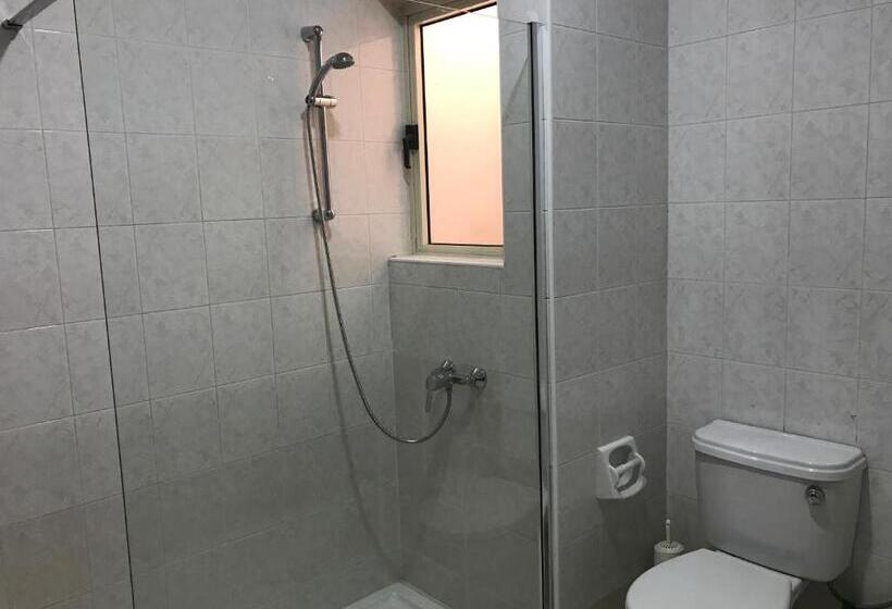 آپارتمان 2 خوابه, The Triton