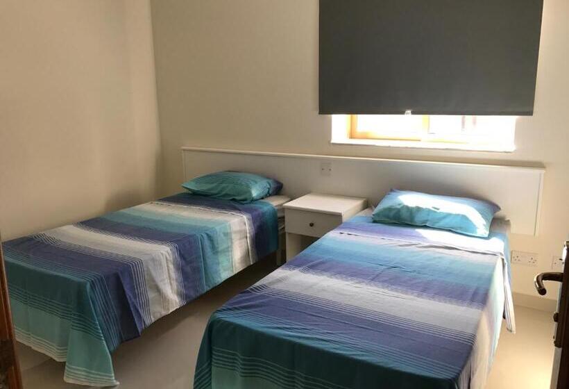 آپارتمان 1 خوابه, The Triton