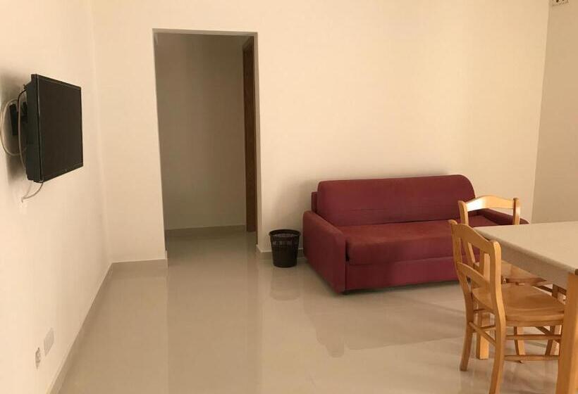 آپارتمان 1 خوابه, The Triton